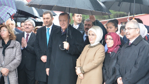 Cumhurbaşkanımız Sayın Recep Tayyip Erdoğan Balıkesir´de Coşkuyla Karşılandı