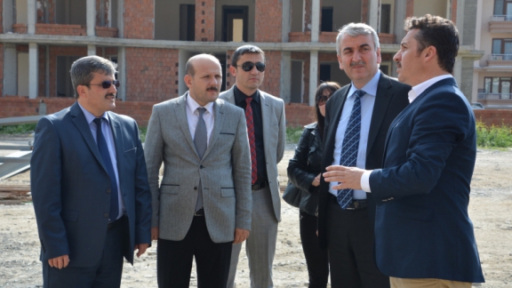 İl Milli Eğitim Müdür V. Ahmet Cengizden Havranda Yapımı Devam Eden Mesleki ve Teknik Anadolu Lisesine Ziyaret