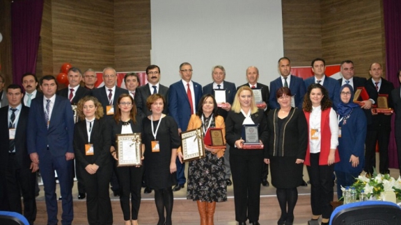 "Eğitim ve Öğretimde Yenilikçilik Ödülleri" Batı Marmara Bölgesel Ödül Töreni Yapıldı