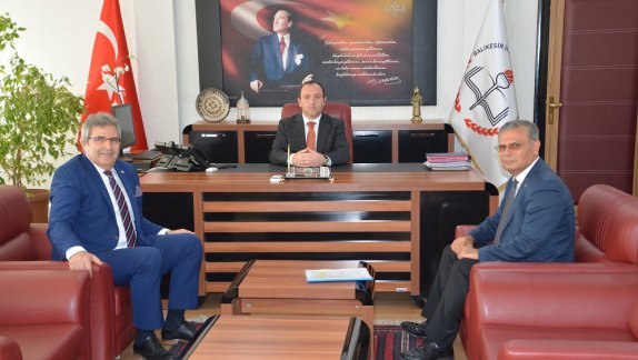 Bandırma Belediye Başkanı Dursun Mirzadan Müdürümüze Ziyaret