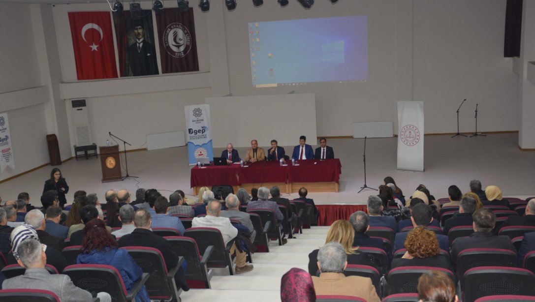 Bandırma'da 2022-2023 Eğitim Öğretim Yılı 2. Dönem Değerlendirme Toplantısı
