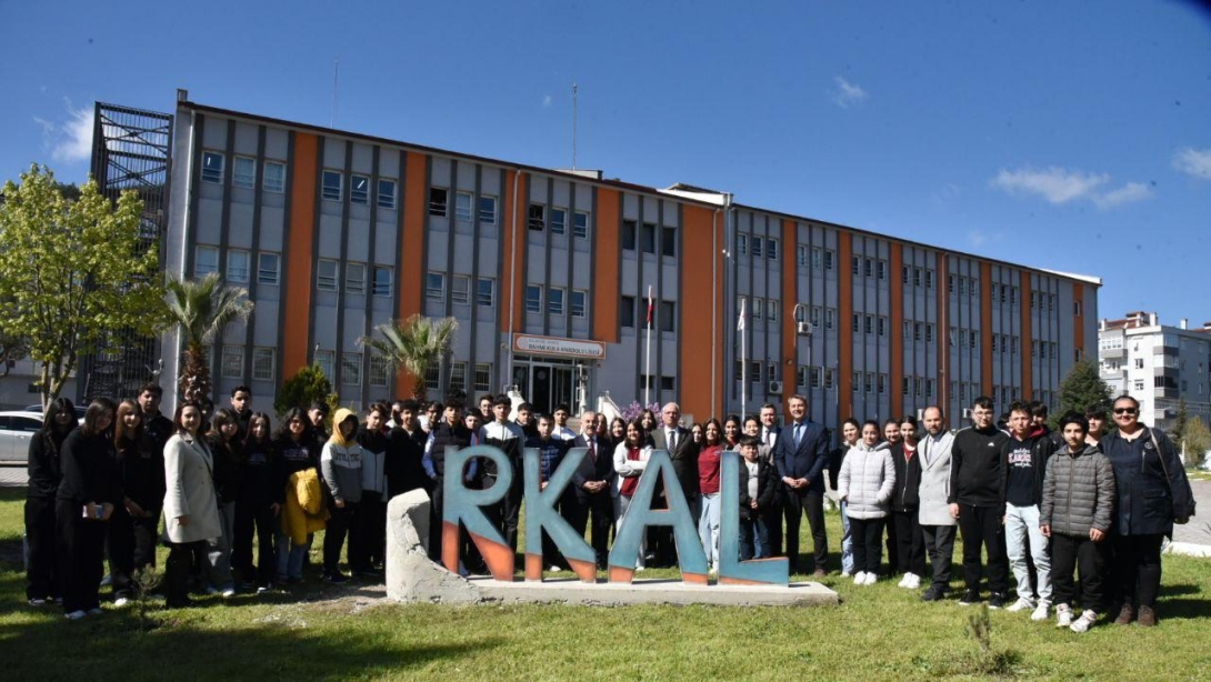 Müdürümüz Murat Demir Rahmi Kula Anadolu Lisesi Öğrencileriyle Buluştu