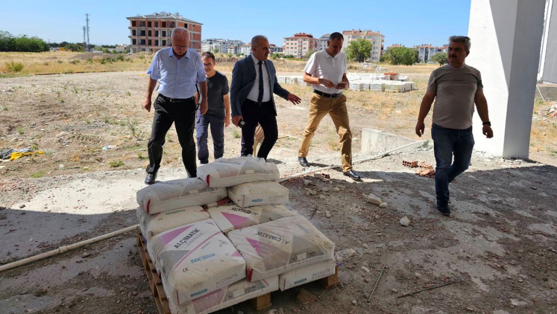 Balıkesir'de Eğitime Güçlü Yatırımlar Sürüyor: İki Yeni Okul Projesinde Yerinde İnceleme