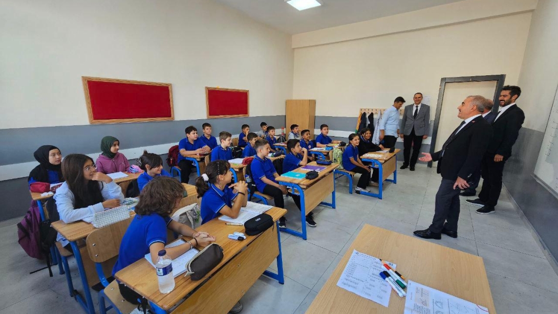 Sındırgı'da Eğitim Yatırımları ve Okul İncelemeleri