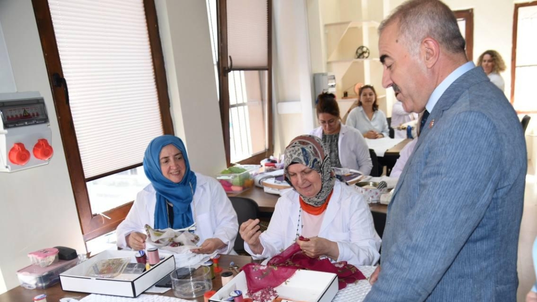 Olgunlaşma Enstitüsü Yeni Binada: Geleneksel Sanatlar Geleceğe Taşınıyor