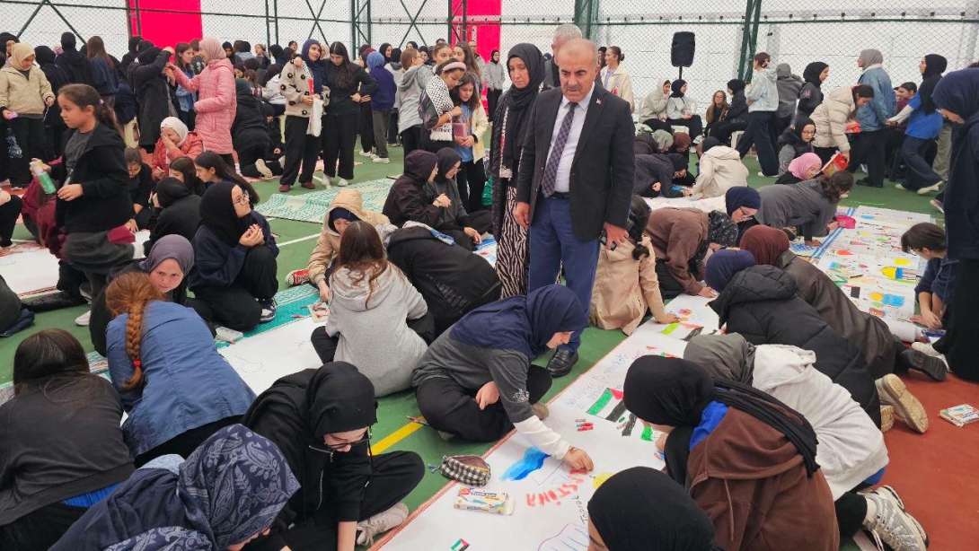 Balıkesir'de Öğrencilerden Filistin'e Vicdan Nöbeti: Gazze Temalı Farkındalık Etkinlikleri ile Barışa Çağrı
