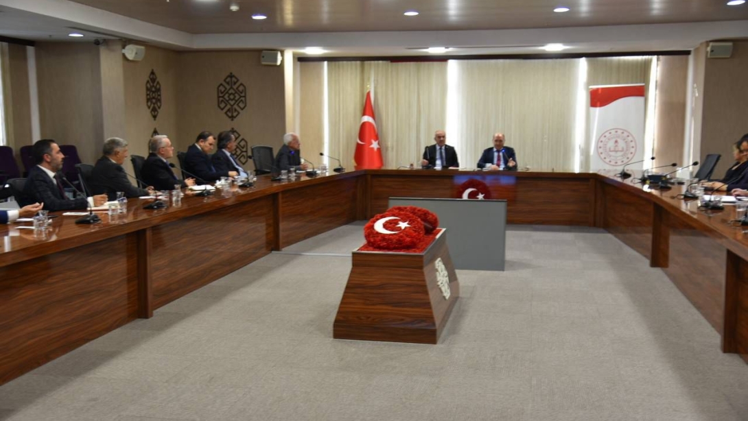 Daha Nitelikli Hizmet İçin Hayat Boyu Öğrenme Masaya Yatırıldı
